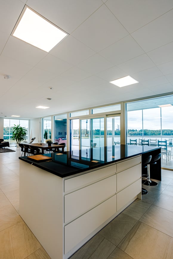 2021-09-02-Lasitehtaanniemi6-WebRes-19