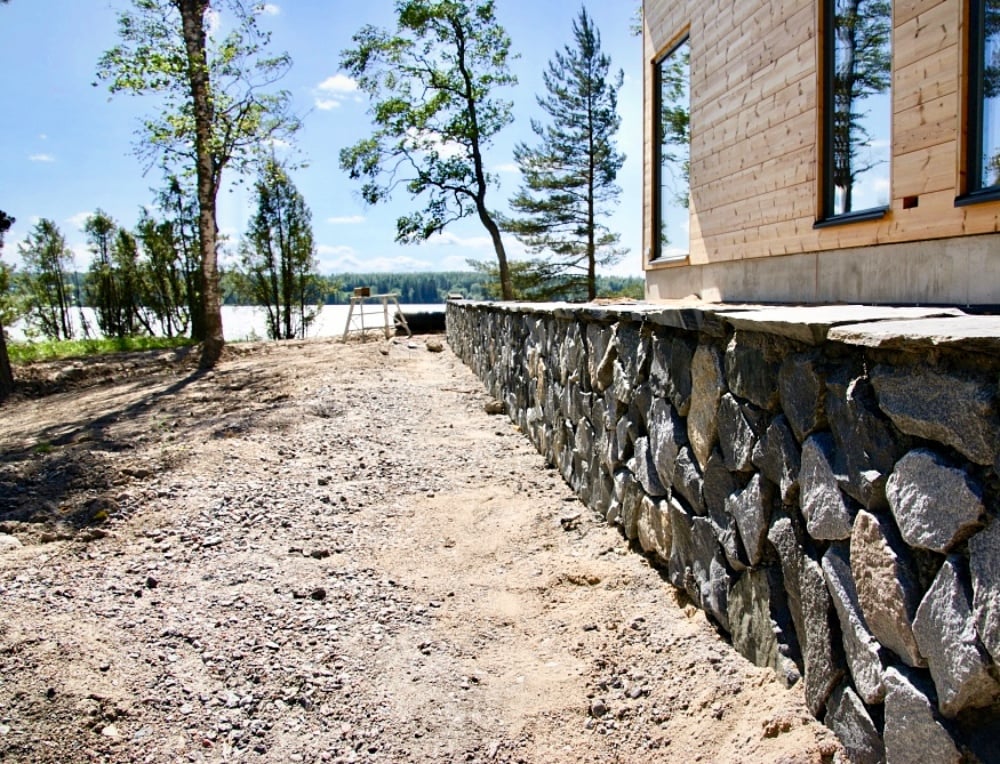 Stonelement Lohkare kivimuuri maanpaineseinä